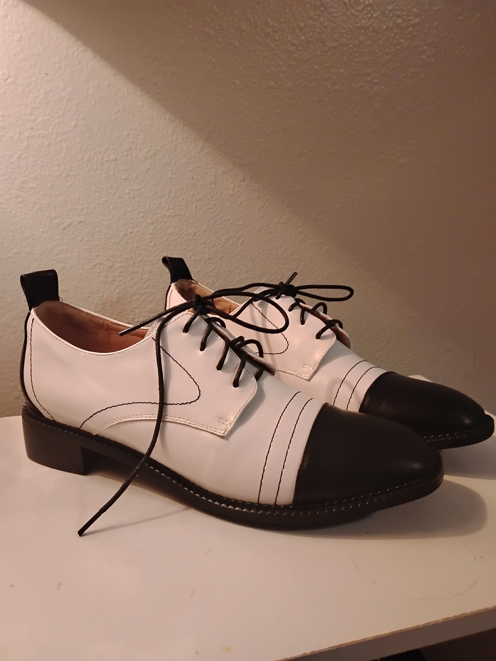 New Black & White Italian Leather Spectator Oxfords Vero Cuoio Unisex W10/M8.5